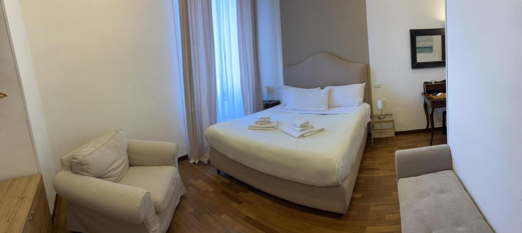 Caracciolo Napoli Beb Bed & Breakfast Екстериор снимка